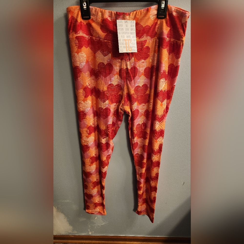 🍉LuLaRoe Red and Orange Heart Pattern Leggings